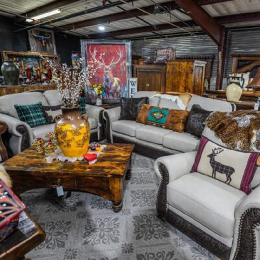 Monte Carlo custom leather livingroom set with manual recliner Monte Carlo custom leather livingroom set with manual recliner - Image 1